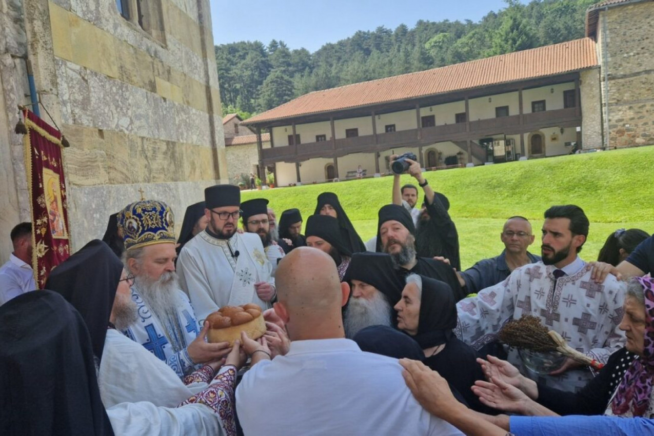 VLADIKA RAŠKO-PRIZRENSKI TEODOSIJE PORUČIO: Visoki Dečani su najlepši i najočuvaniji od svih hramova koje su podigli Nemanjići