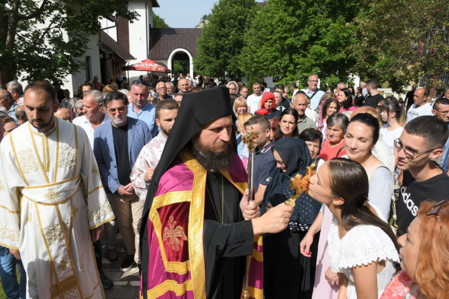 OBNOVA DUHOVNIH VREDNOSTI: Tradicionalni Janjski sabor u Manastiru Glogovac okupio vernike i sveštenstvo