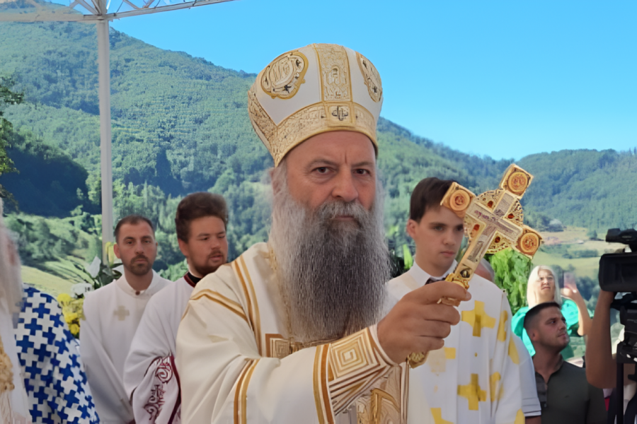 POSLE ARHIJEREJSKE LITURGIJE PATRIJARH PORFIRIJE U CRNOJ GORI PORUČIO: Sveci iz našega roda neka nam otvore oči da budemo jedno