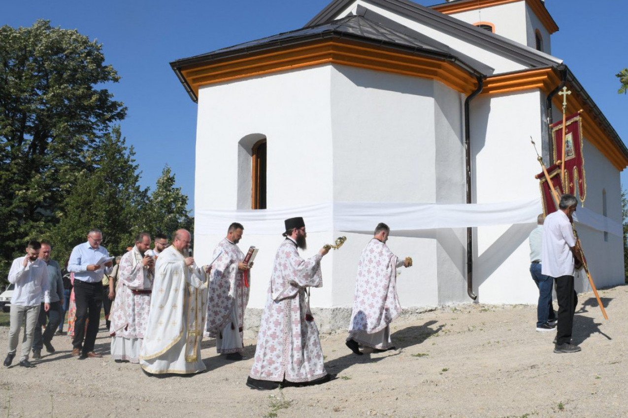 PROSLAVA VERE I NADE NA SEVERU BOSNE I HERCEGOVINE: Vladika Sergije osvetio obnovljeni Hram Svetih apostola Petra i Pavla u Gorinji