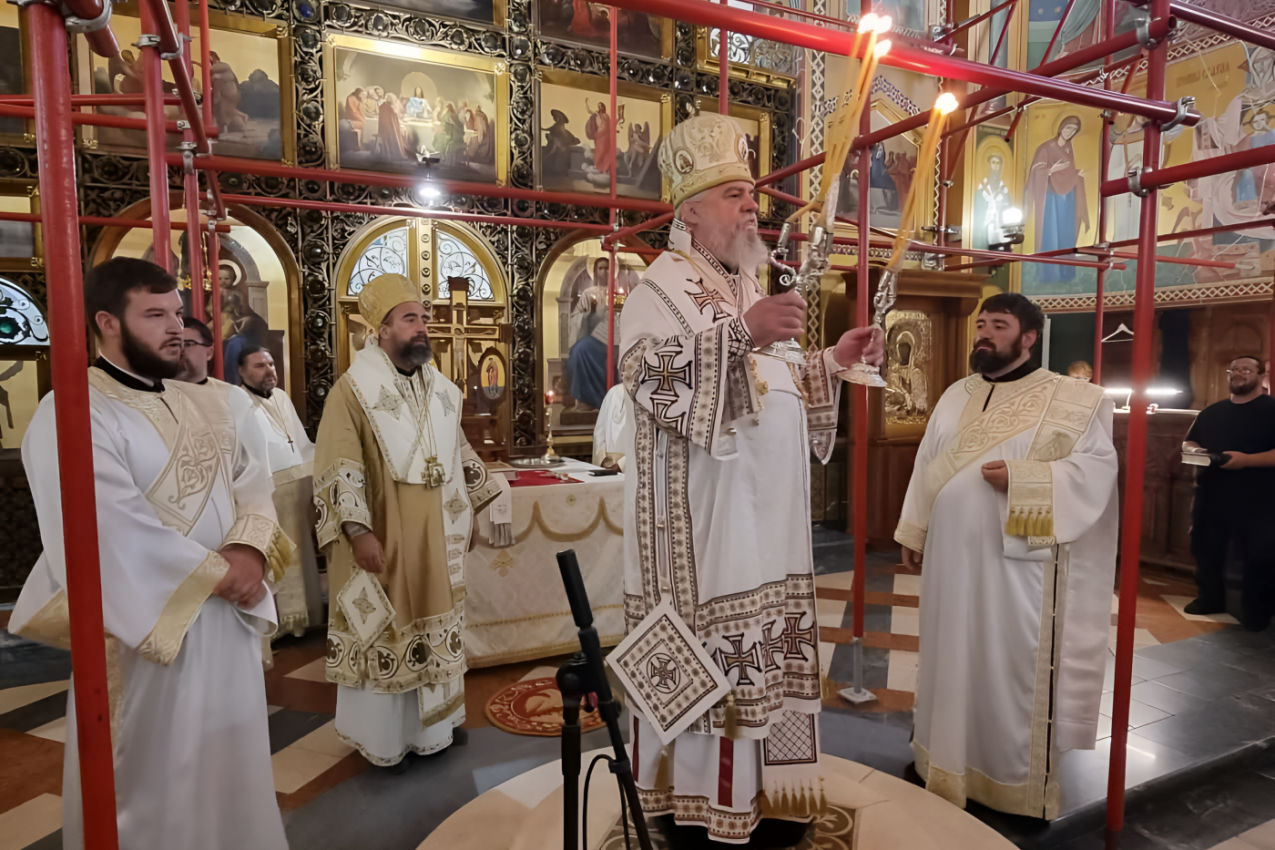 DUHOVNA I FIZIČKA OBNOVA PRAVOSLAVLJA U ZAGREBU: Dvojica vladika služila liturgiju u Hramu Preobraženja Gospodnjeg