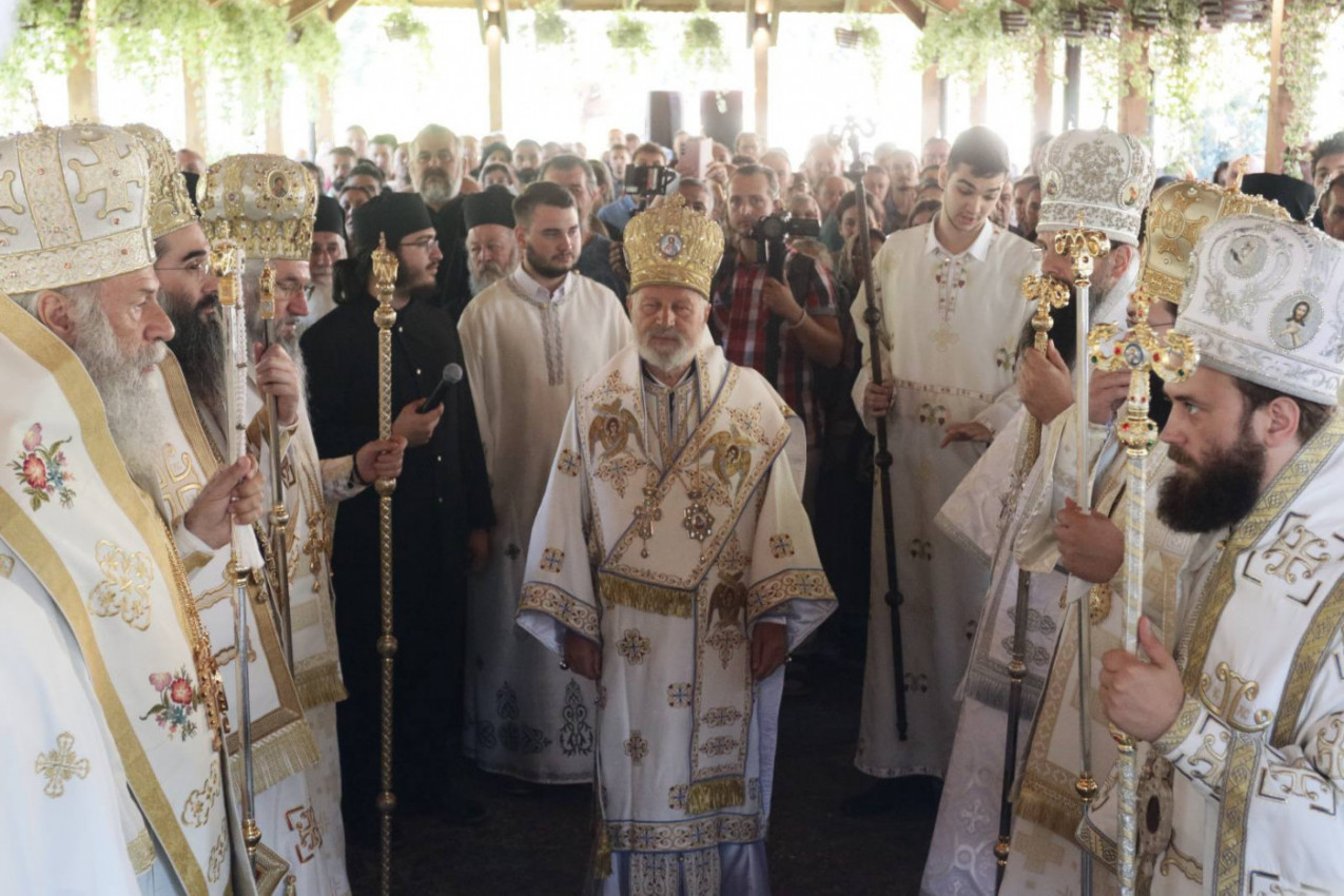 „RELIGIJA“ NA MANASTIRSKOJ SLAVI U TUMANU: Liturgija, veličanstveno sabranje i trpeza ljubavi obeležili praznik Svetih Zosima i Jakova