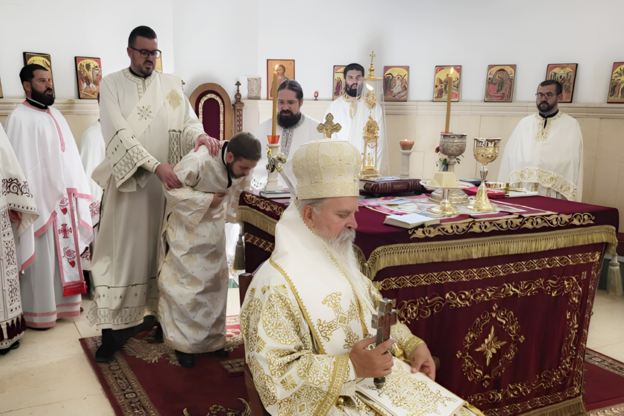 DUHOVNA SVETLOST NA KOSOVU I METOHIJI: Nova školska godina u Prizrenskoj bogosloviji započeta svetom liturgijom