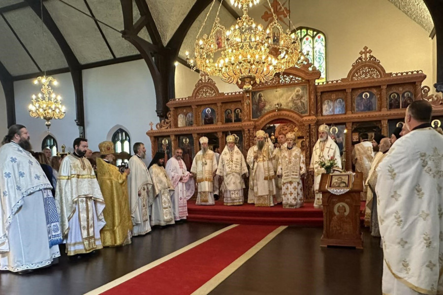 SNAGA VERE U RASEJANJU: Patrijarh Porfirije služio liturgiju u hramu koji je simbol vere i otadžbine Srba u Montrealu