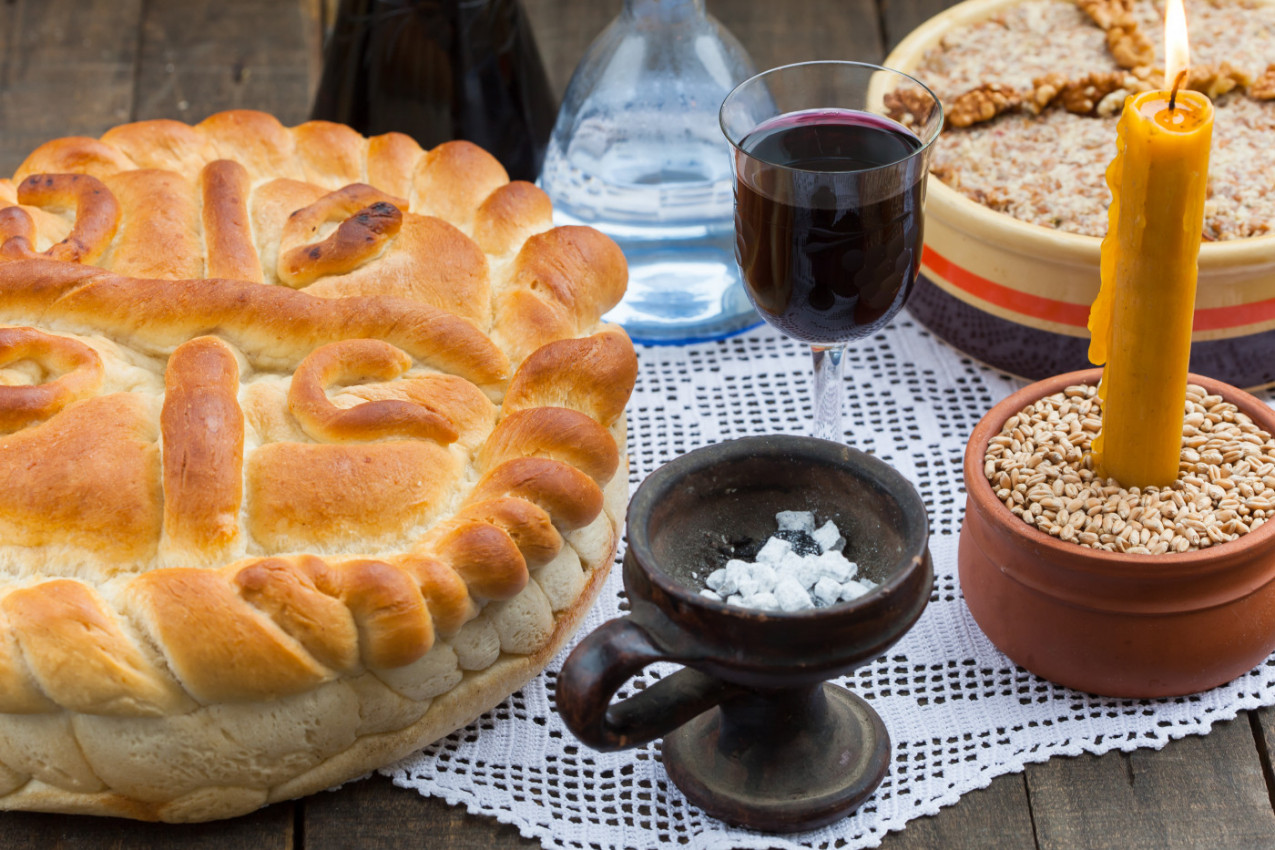 KAKO JE SLAVA POSTALA AUTENTIČAN VERSKI OBIČAJ KOD SRBA:  Šta je Sveti Sava rekao sveštenicima i kako se obeležavanje sveca zaštitnika  ukorenilo u naš narod