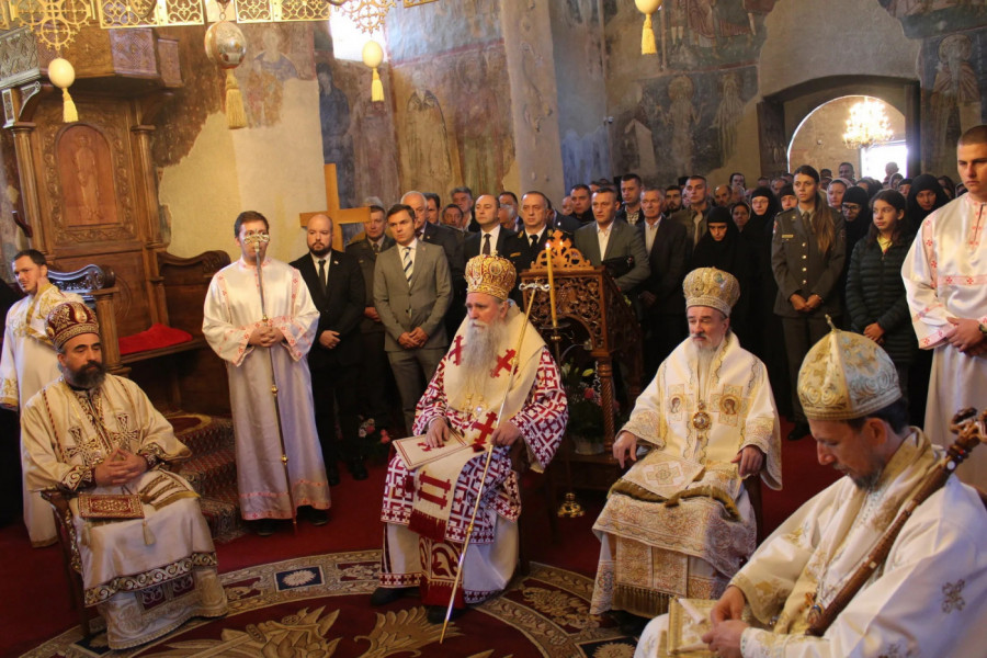 Arhijerejska liturgija na praznik Svetog kralja Vladislava