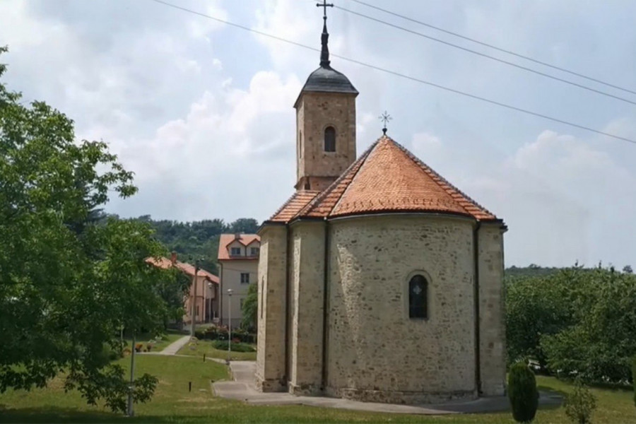 ČESTICE MOŠTIJU SVETOG JOVANA KRSTITELJA U BEOGRADSKOM MANASTIRU: Pola sata od centra grada,  nalazi se čudotvorna ikona, pred kojom se mole parovi bez dece