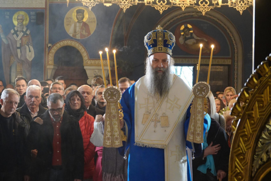 VELIKI PRAZNIK U SVETINJI U SRCU BEOGRADA: Patrijarh Porfirije služio liturgiju u manastiru Vavedenja, nakon čega je odlikovan