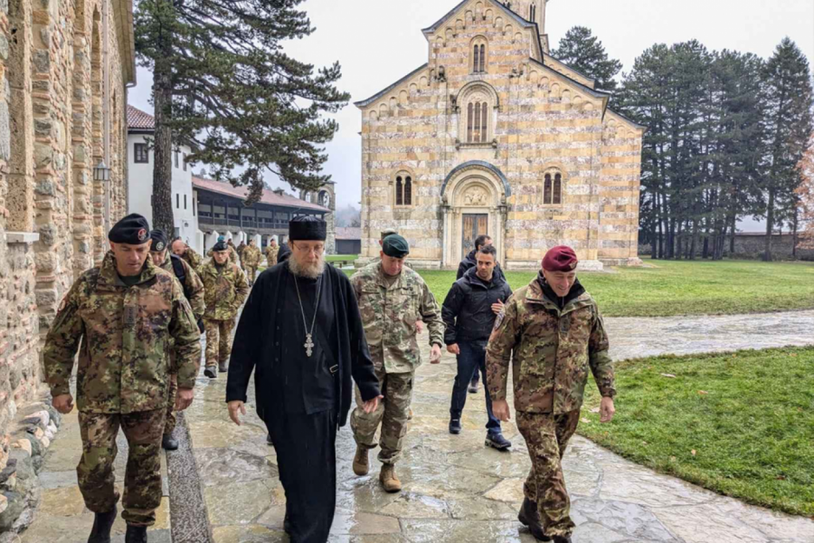 CRKVA OŠTRO REAGOVALA NA POZIV ZVANIČNIKA U PRIŠTINI DA KOSOVO TREBA OČISTITI OD SRBA: Klevete da se u manastirima skriva oružje podstiču mržnju