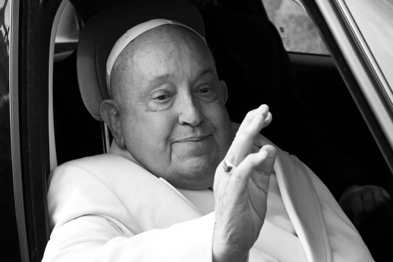 PREMINUO PAPA FRANJA! Poglavar rimokatoličke crkve se upokojio u 88. godini!