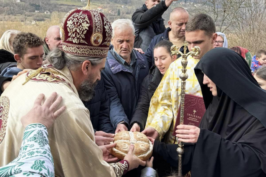 NEMANJIĆKA SVETINJA U DOLINI LIMA PONOVO ZASIJALA: Vernici u sabornosti proslavili ktitorsku slavu manastira Voljavac