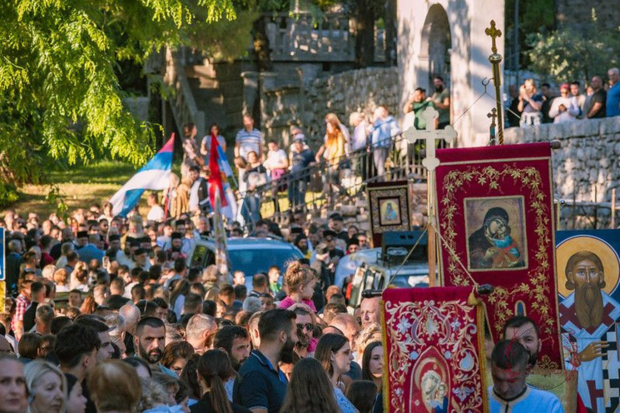 MARKOVDANSKA LITIJA U PODGORICI OKUPILA HILJADE VERNIKA: Mitropolit Joanikije poslao snažnu poruku pomirenja i nade