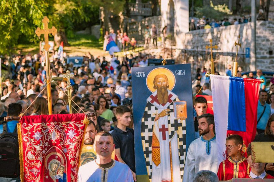 ZAŠTO PRAVOSLAVCI IDU U LITIJU: Evo kako je nastao ovaj drevni običaj i šta bi trebalo da znaju oni koji prvi put učestvuju