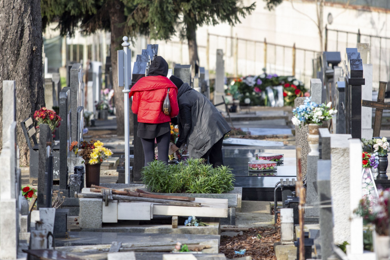 NE ZABORAVITE DA OVO PONESETE U CRKVU! Obeležavamo Duhovske zadušnice!