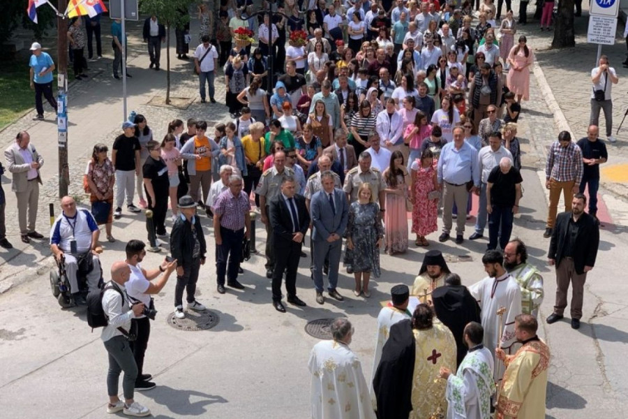 PRAVA SVEČANOST NA JUGU SRBIJE: Građani izašli na ulicu - neverovatne scene iz Vranja (FOTO)