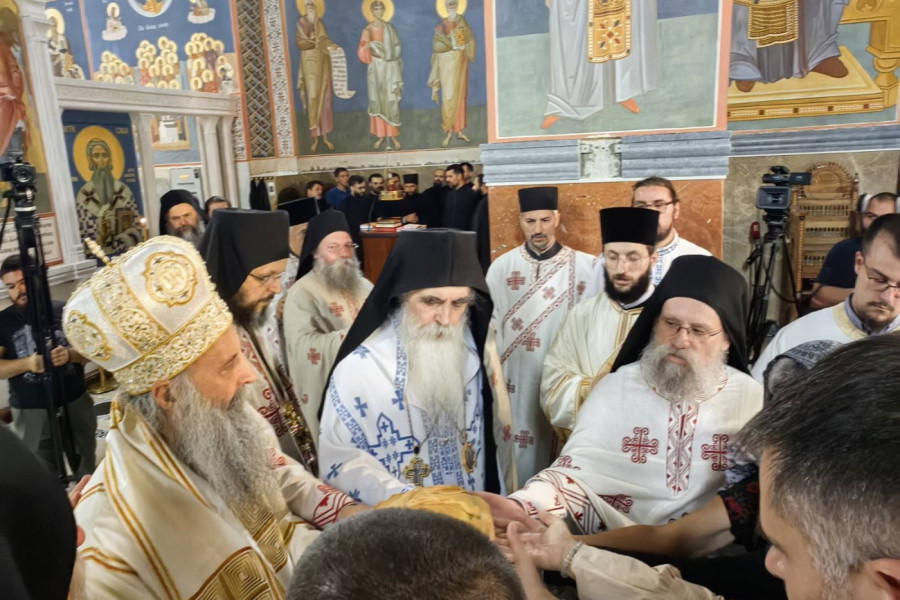 DAN KADA SE U KOVILJU NEBO SPUSTILO NA ZEMLJU: Patrijarh Porfirije poručio – Da živimo u poretku, jer to je smirenje, a ne u haosu – jer to je nemir
