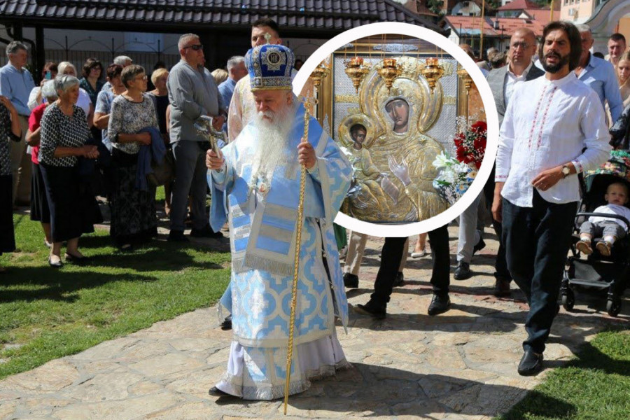 ČUDOTVORNA IKONA PRED KOJOM SLEPI PROGLEDAJU, A NEMI PROGOVORE: Reke vernika slile se u varoš pod zaštitom Bogorodice da se poklone Čajničkoj Krasnici