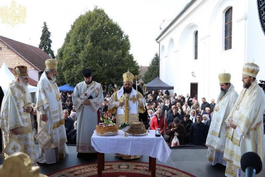 NEBESKI ZAŠTITNIK EPARHIJE BAČKE: U Ratkovu obeležen praznik Prenosa moštiju svetog Irineja i svetih mučenika bačkih