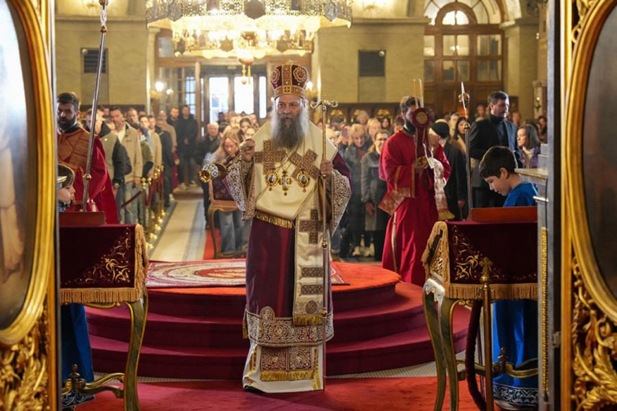 "BOG SVIMA DAJE OPTIMALNO, PA I VIŠE NEGO ŠTO TREBA": Patrijarh Porfirije poručio da put ka Carstvu Božjem ne vodi kroz bogatstvo, već kroz pokajanje