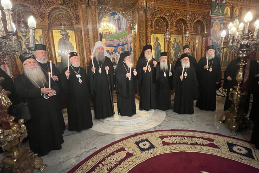 „UKLONI SE OD ZLA I ČINI DOBRO“: Patrijarh srpski među verskim liderima Bliskog istoka i Balkana