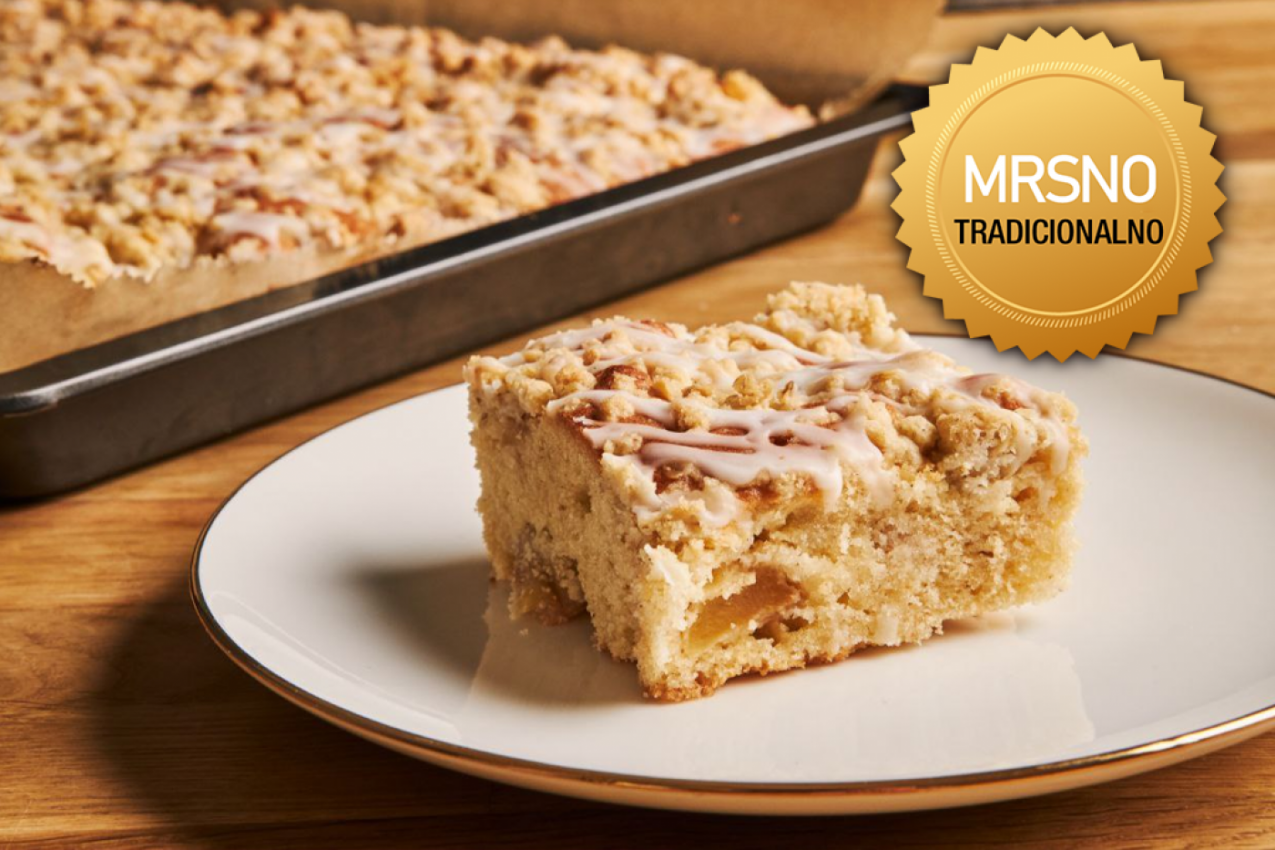 ZABORAVLJENA BAKINA PITA OD JABUKA I PUDINGA: Lagana sočna poslastica koja se jede polako, a pamti dugo