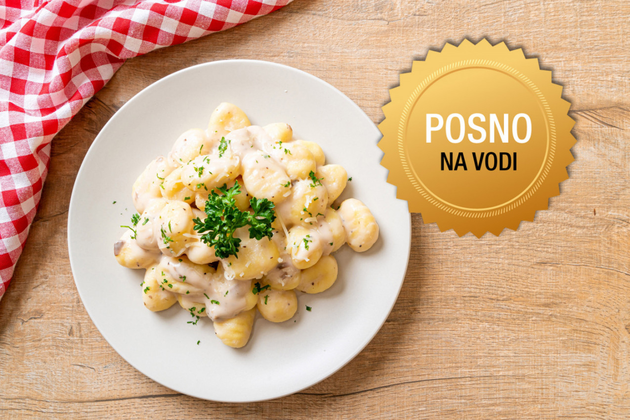 UKUSAN RUČAK NA VODI KOJI ZAISTA ZASITI: Jednostavne njoke bez ulja pretvaraju najstrože dane posta u obrok kome se obraduje cela porodica