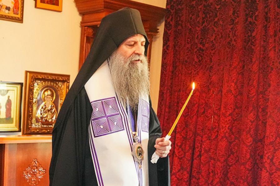 ISPRAĆAJ VELIKOG PRAVOSLAVNOG VOĐE: Patrijarh Porfirije služio pomen patrijarhu Iliji