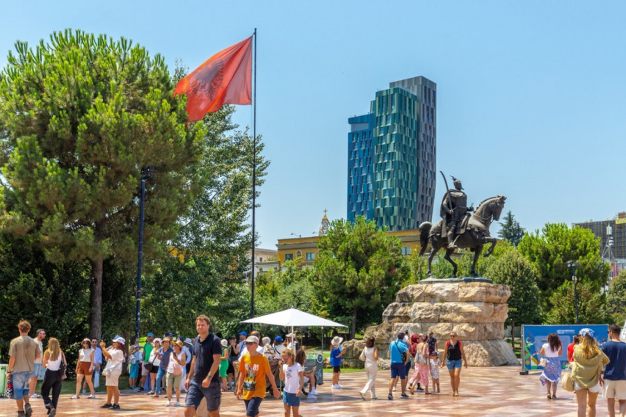 U ALBANIJI MUSLIMANI VIŠE NISU VEĆINA, A BROJ PRAVOSLAVACA RASTE: Istorijske promene verske mape regiona