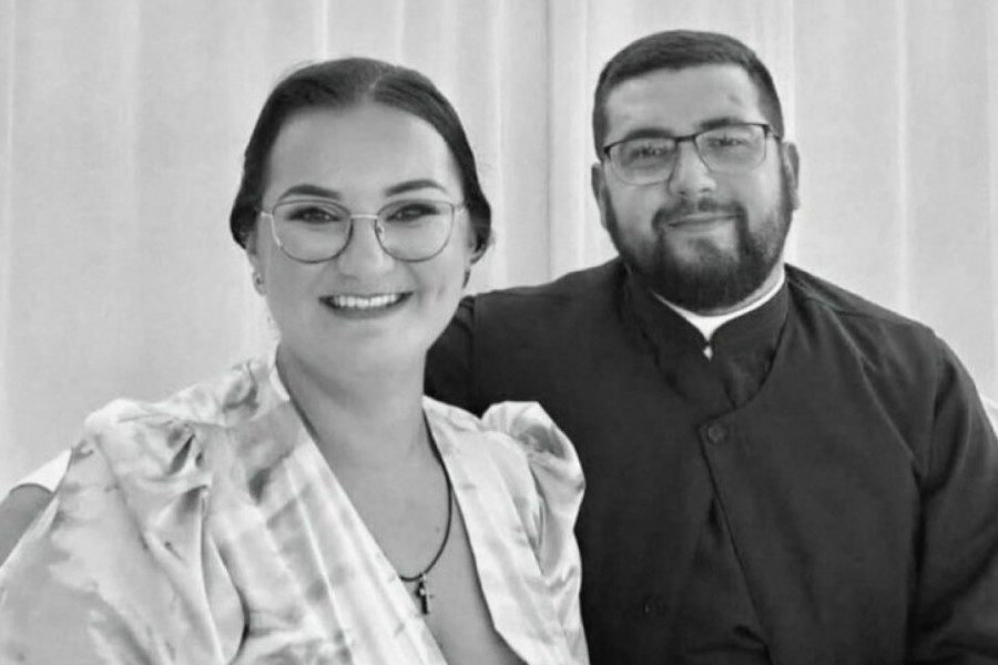 TROJE DECE PREŽIVELO NESREĆU! Ovo su sveštenik Nenad Mitrić i njegova supruga Nedeljka koji su stradali u Novom Selu kod Dervente!