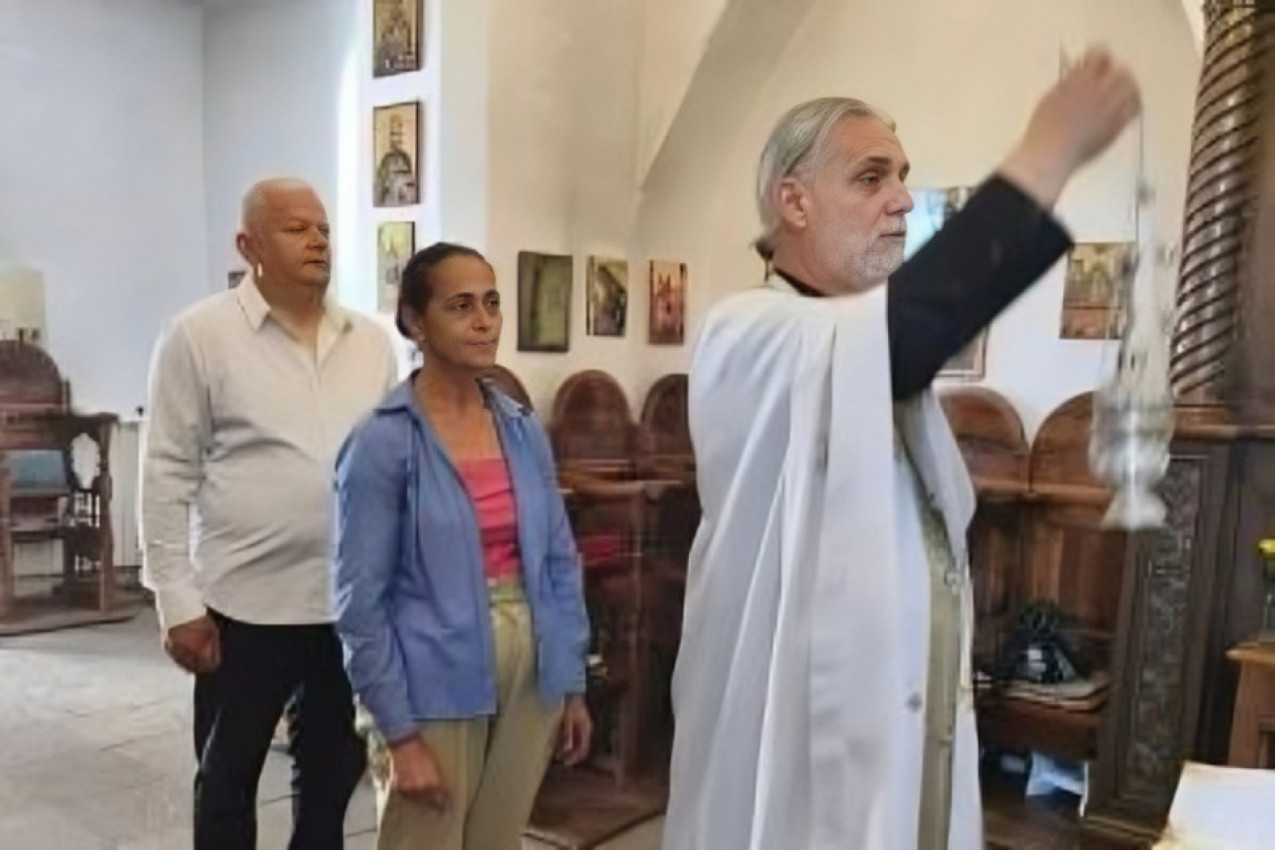 DRŽAVLJANKA TURSKE PREŠLA U PRAVOSLAVLJE U SRPSKOM MANASTIRU: Durden juče na krštenju dobila ime Biserka, danas se prvi put pričestila