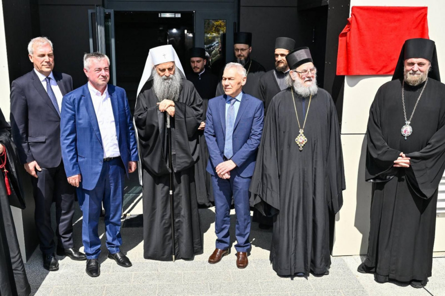 PATRIJARH PORFIRIJE U CENTRU PAŽNJE NA OTVARANJU RUSKOG KONZULATA: Poruke koje su odjeknule Novim Sadom