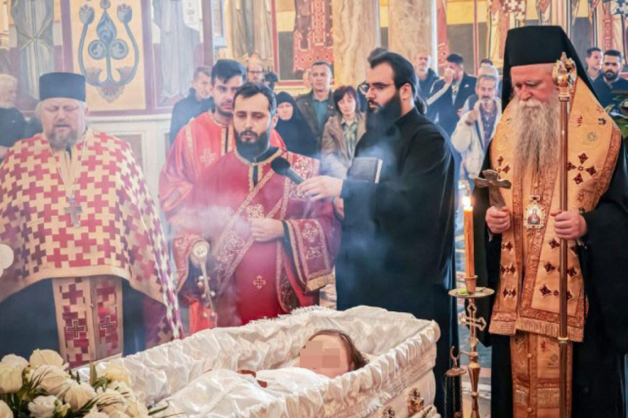 SUZE, JECAJI I BOL OD KOGA PUCA SRCE: Nad odrom dvanaestogodišnjeg dečaka Jovana služena zaupokojena liturgija