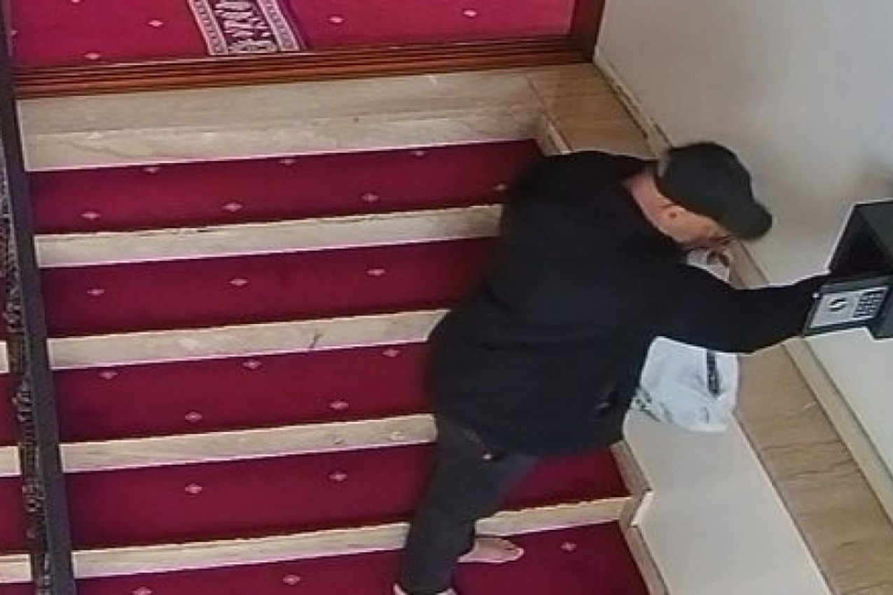 OPLJAČKANE TRI DŽAMIJE U SANDŽAKU U TOKU JEDNE NOĆI: Serija misterioznih upada u verske objekte podigla region na noge (VIDEO)