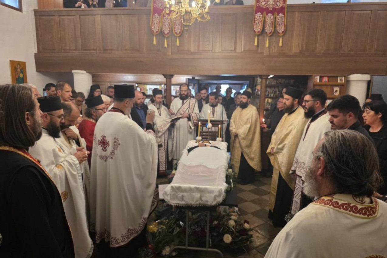 "CRKVA JOJ JE BILA PRVA KUĆA!": Dirljive reči oca Mirčete na opelu i sahrani monahinje Hristine