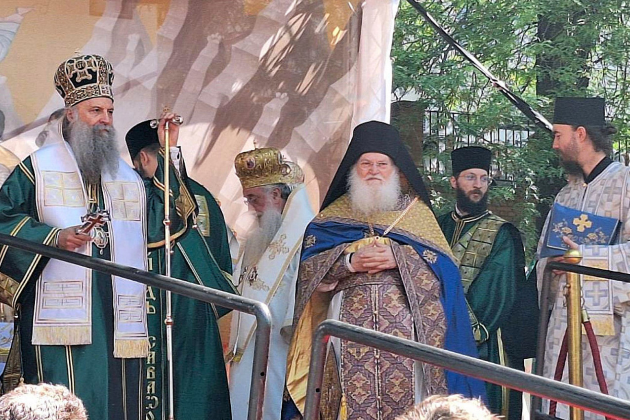 OBELEŽAVANJEM HRAMOVNE SLAVE VAZNESENSKE CRKVE POČELA PROSLAVA SPASOVDANA U BEOGRADU: Hiljade vernika i molitve pred Pojasom Presvete Bogorodice