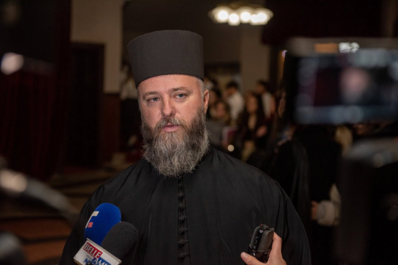 "UMRLA JE HEKLAJUĆI STOLNJAK!" Otac Predrag objavio je potresnu priču o baki svoje supruge, ali je i pokazao kako je Gospod prisutan u životima svakoga od nas