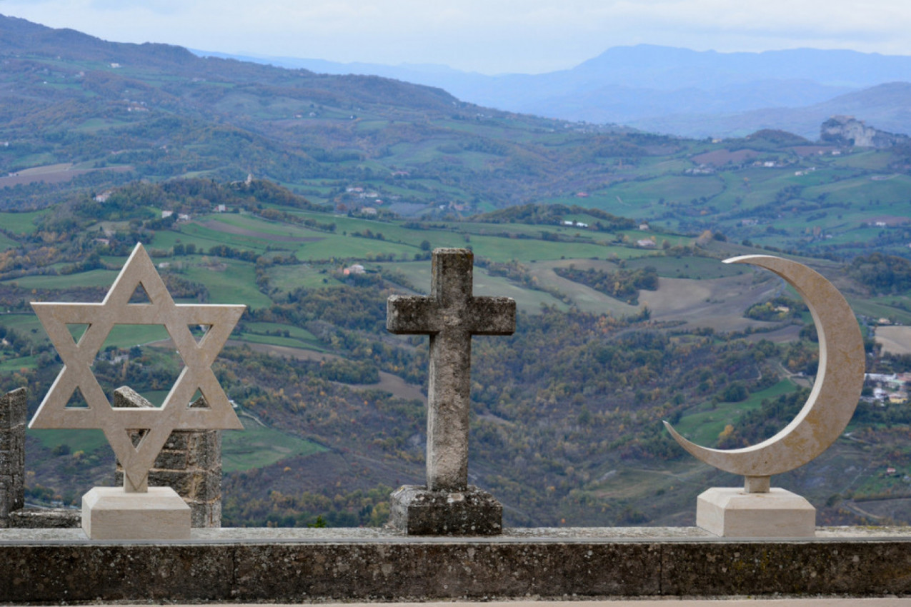 ŠTA JE ZAJEDNIČKO HRIŠĆANSTVU, ISLAMU I JUDAIZMU: Poruka u kojoj se dodiruju tri religije