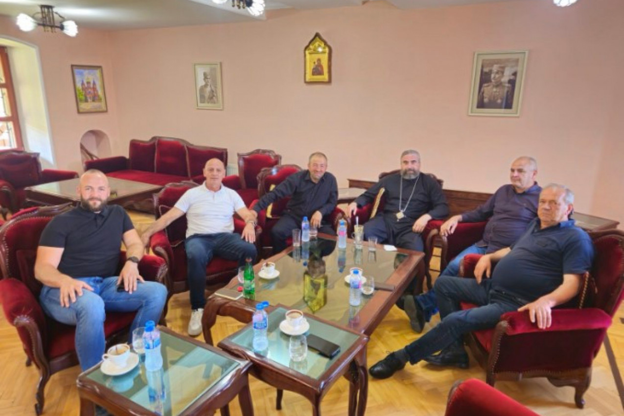 PLANIRAJU DEPONIJU IZMEĐU MUSLIMANSKOG GROBLJA I PRAVOSLAVNOG HRAMA: Eparhija budimljansko-nikšićka traži hitno preispitivanje odluke