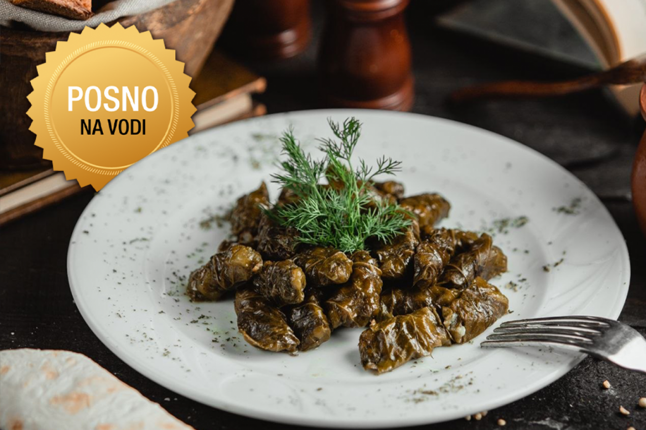 SARMICE U VINOVOM LIŠĆU NASTAJU BEZ ULJA I ZAPRŠKE, A NESTAJU SA STOLA PRVE: Recept iz Manastira Tvrdoš će vas oduševiti ukusom i jednostavnošću