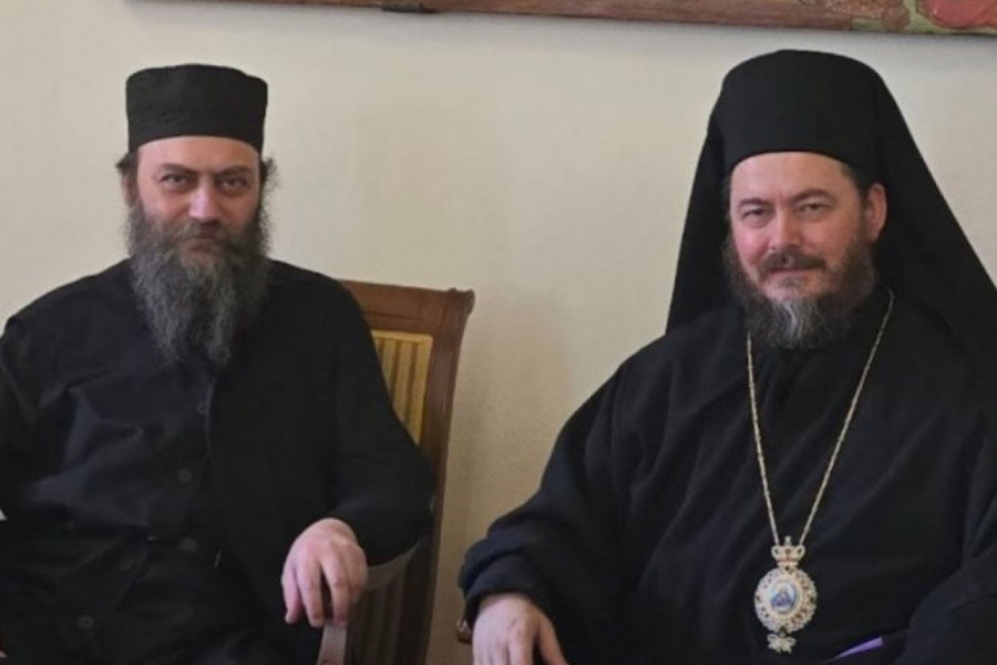 IGUMAN HILANDARA NA MALU GOSPOJINU SLUŽI U BEOGRADU: Arhimandrit Metodije sa vladikom Dositejem u Vaznesenjskoj crkvi