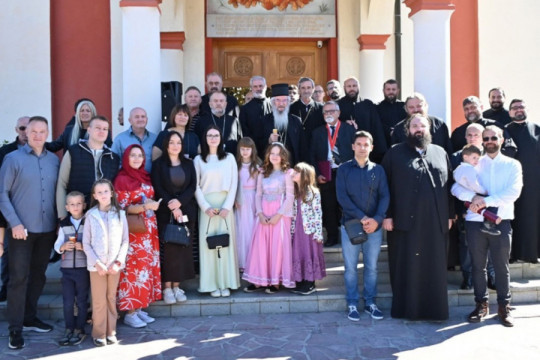 HRAM SVETOG SAVE U BARAJEVU PROSLAVIO VELIKI JUBILEJ: Mitropolit Jovan osveštao živopis svetinje posle liturgije